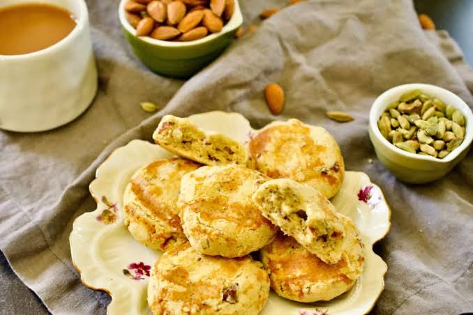 Nan Khatai
